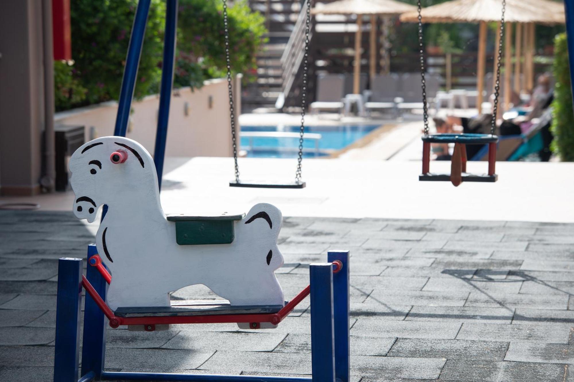 Hotel Simeon 메타모르포시 외부 사진